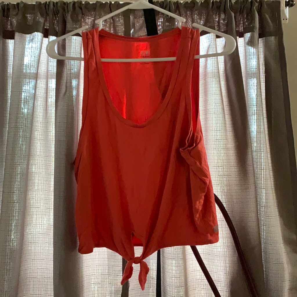 Fabletics Workout Crop Tank